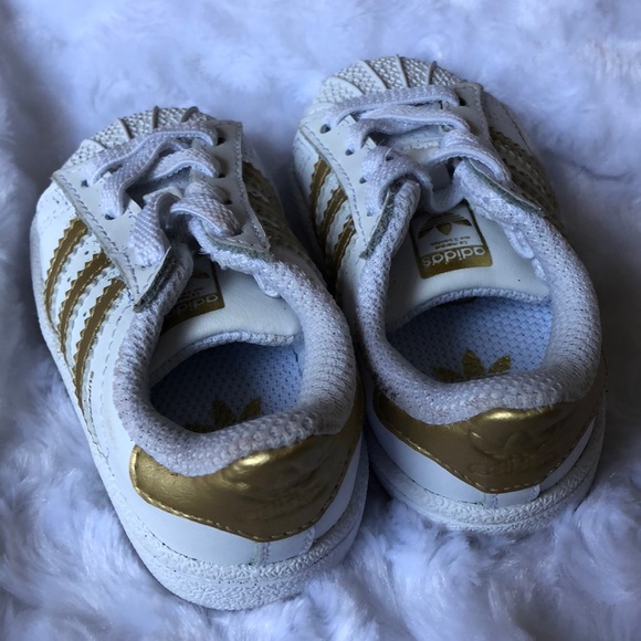 Super Star ⭐️ toddler Adidas - Picture 4 of 5